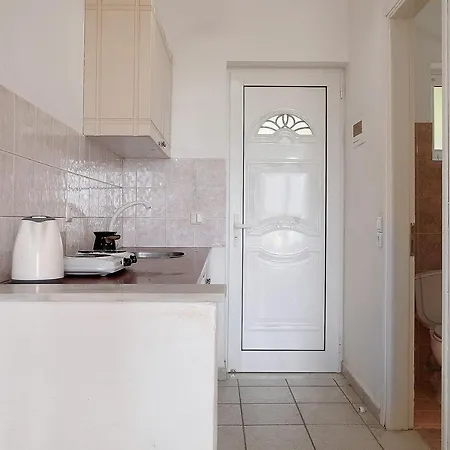 Yiannis 4 Apartment *
